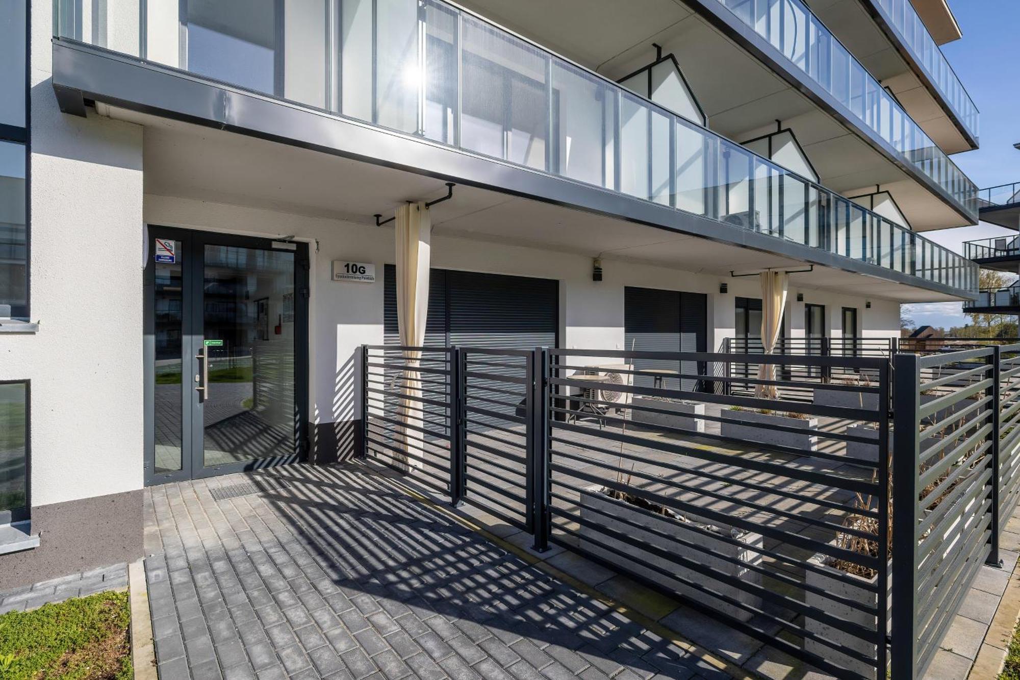 Wellness & Spa Resort Dziwnow Riverfront Apartments With Parking By Noclegi Renters Exterior photo